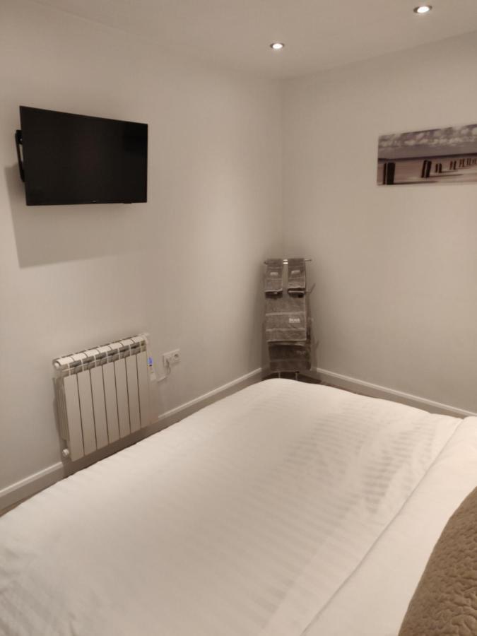 Dobbies Adults Only Boutique Apartment Saint-Marcel-sur-Aude Bagian luar foto