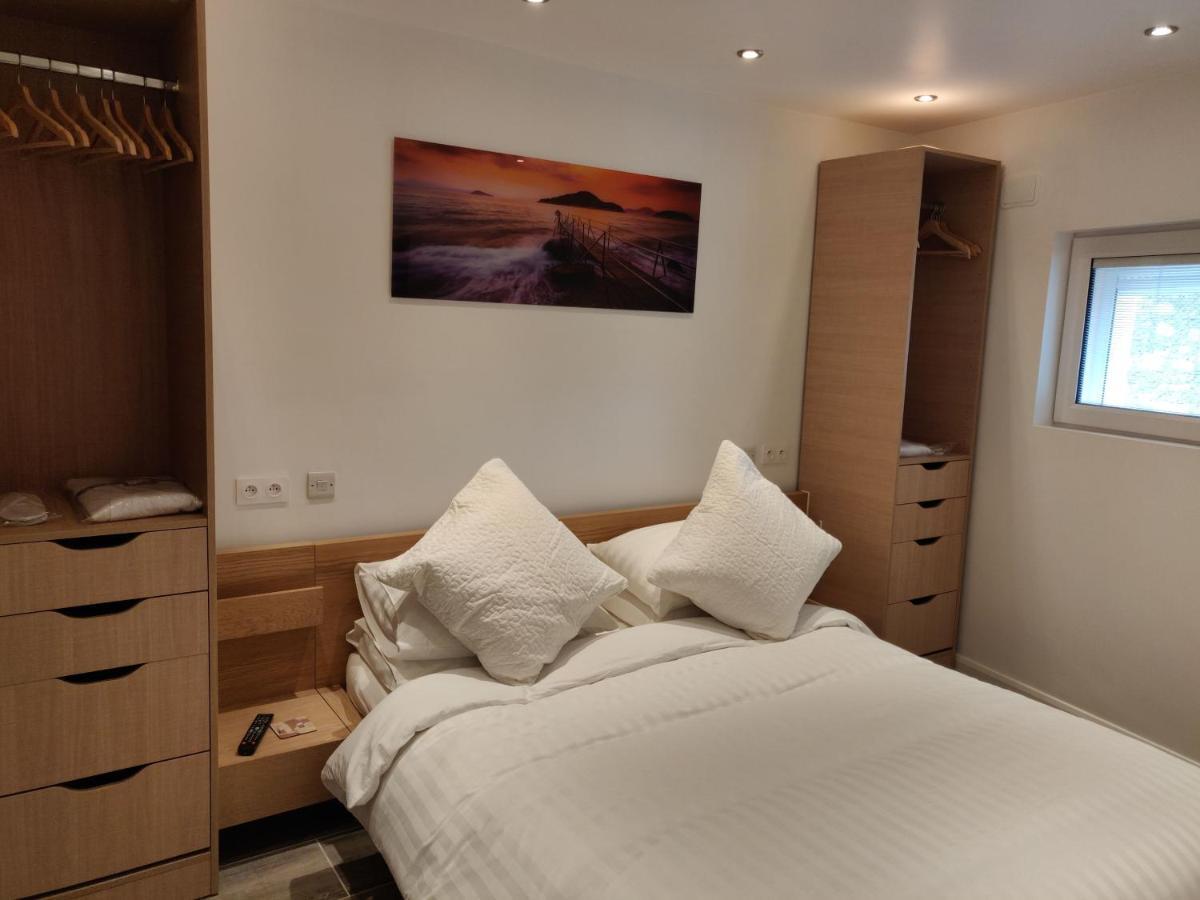 Dobbies Adults Only Boutique Apartment Saint-Marcel-sur-Aude Bagian luar foto